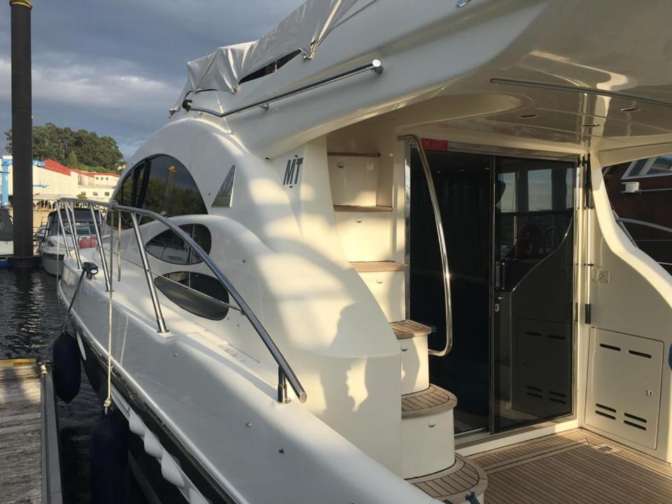 Porto Private Yacht- Accommodation Douro River Luaran gambar